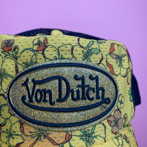 ❌SOLD-DEPOP❌ Von Dutch NEW Floral Trucker Hat - Picture 2 of 6